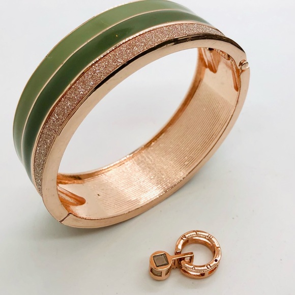 Vintage Microscopic Love Pendant & Glitter Bracelet - Picture 7 of 16